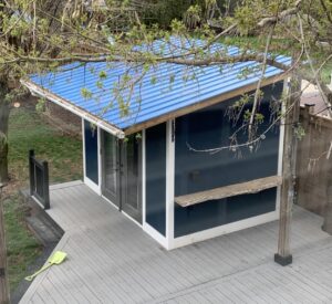 shed with metal roofing